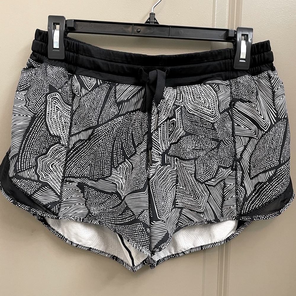 Lululemon Low Rise Short